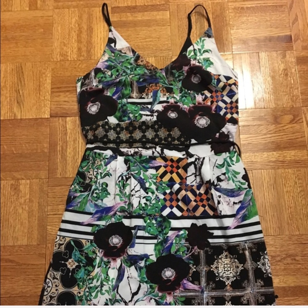 ☀️SUMMER CLEARANCE SALE☀️Clover Canton Dress